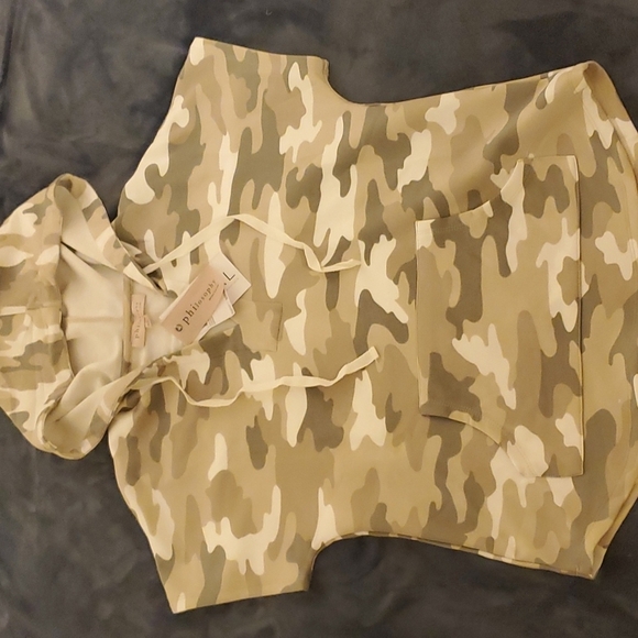 Philosophy Short sleeve Camo top - Picture 3 of 7